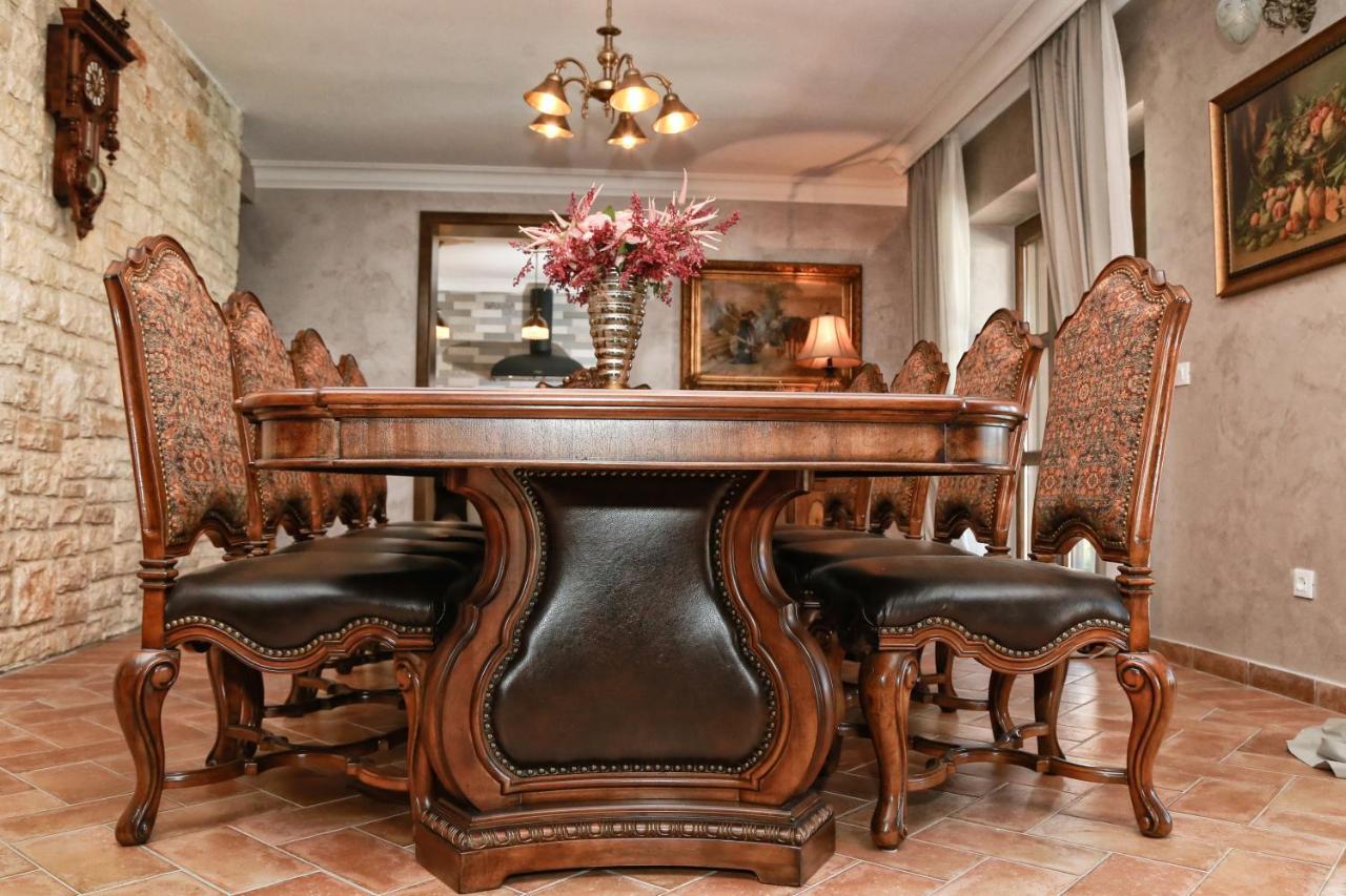 Villa Carolus-Luxurious Istrian Villa Barat  외부 사진