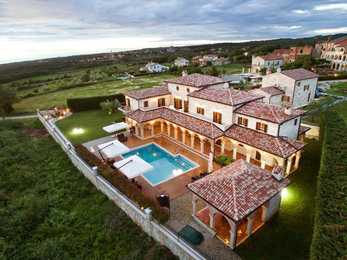 Villa Carolus-Luxurious Istrian Villa Barat  외부 사진
