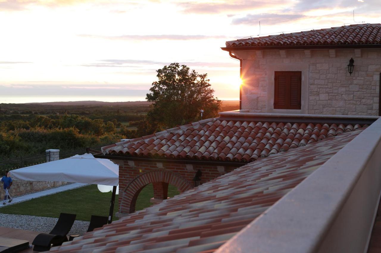 Villa Carolus-Luxurious Istrian Villa Barat  외부 사진
