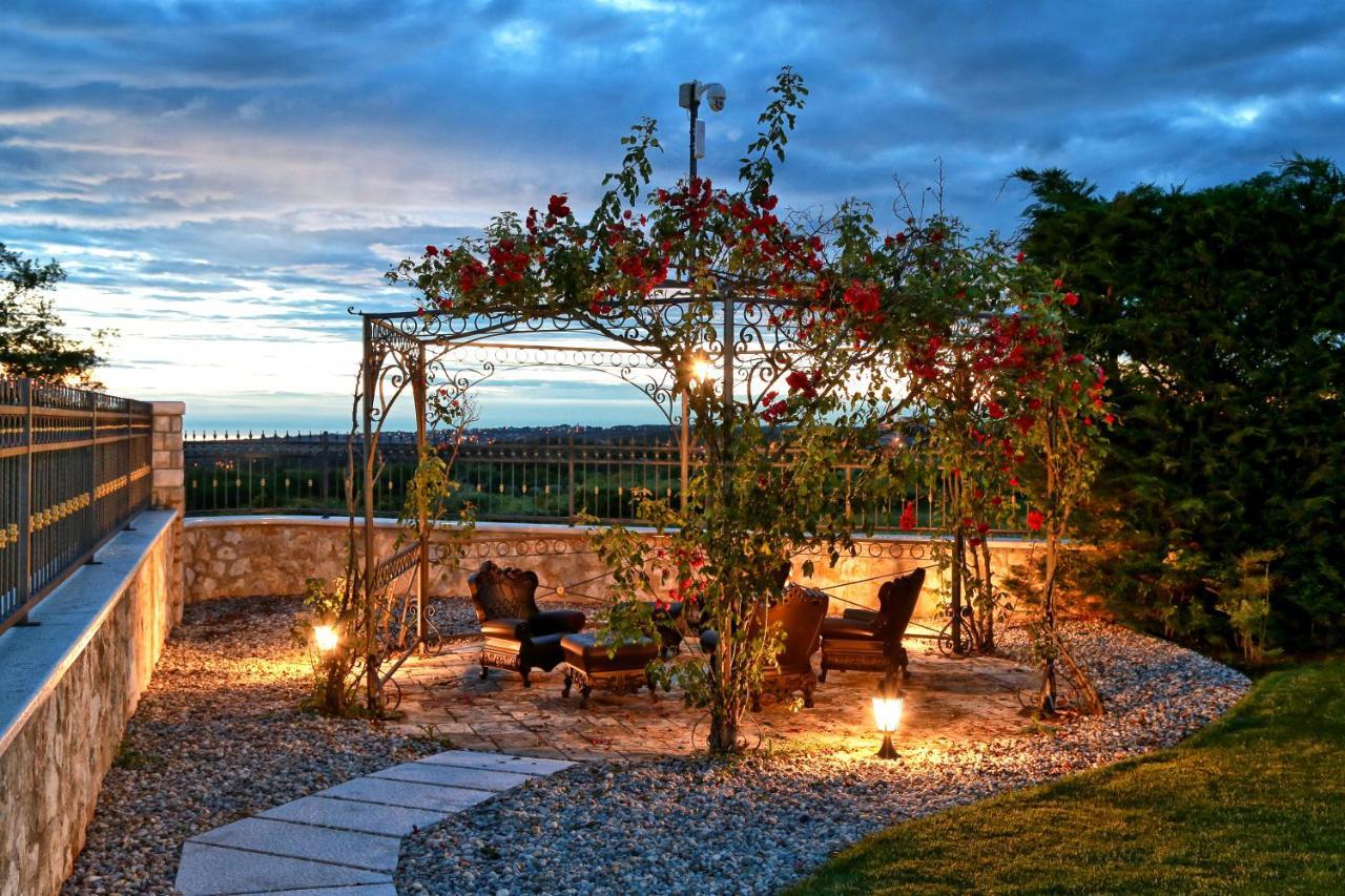 Villa Carolus-Luxurious Istrian Villa Barat  외부 사진