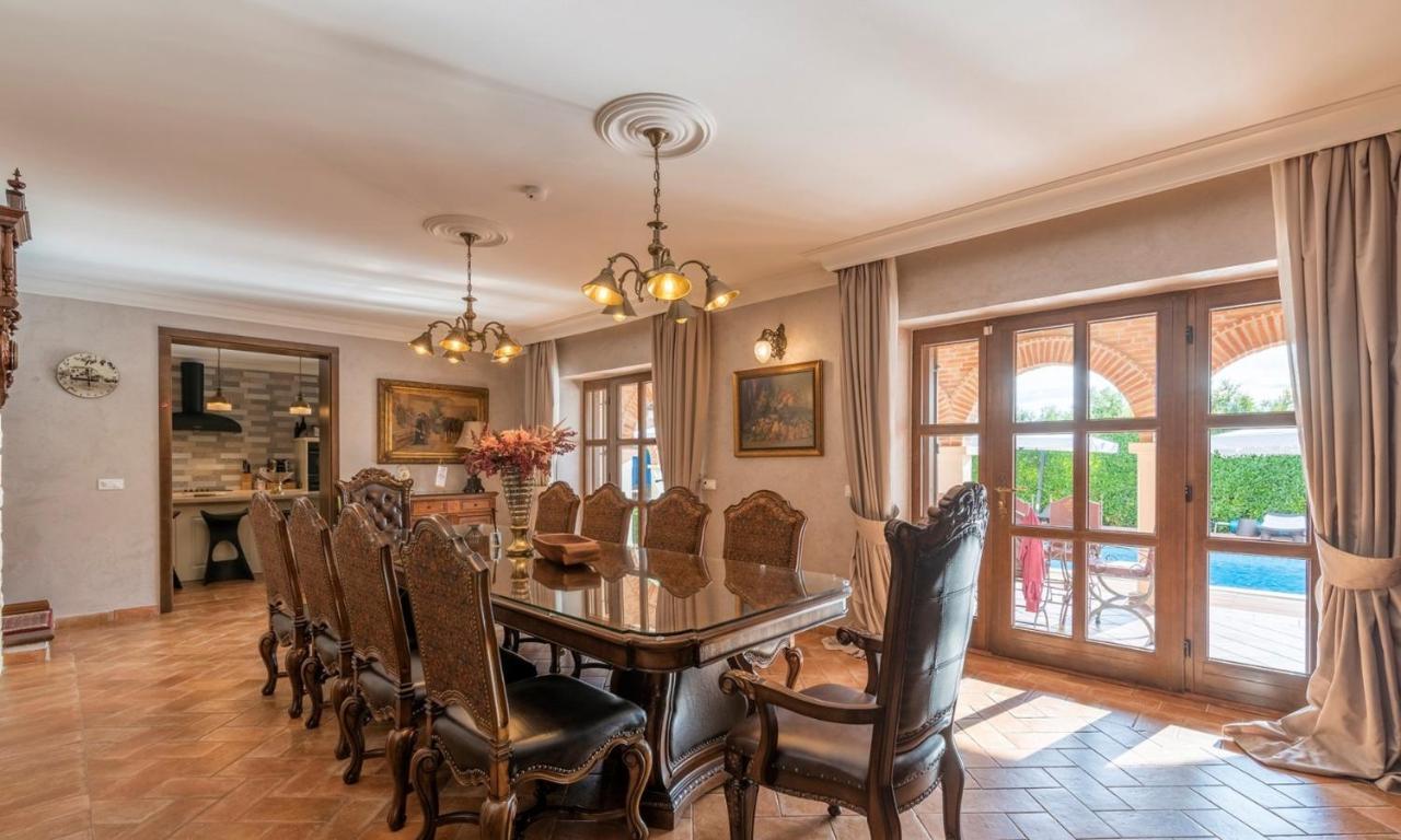Villa Carolus-Luxurious Istrian Villa Barat  외부 사진